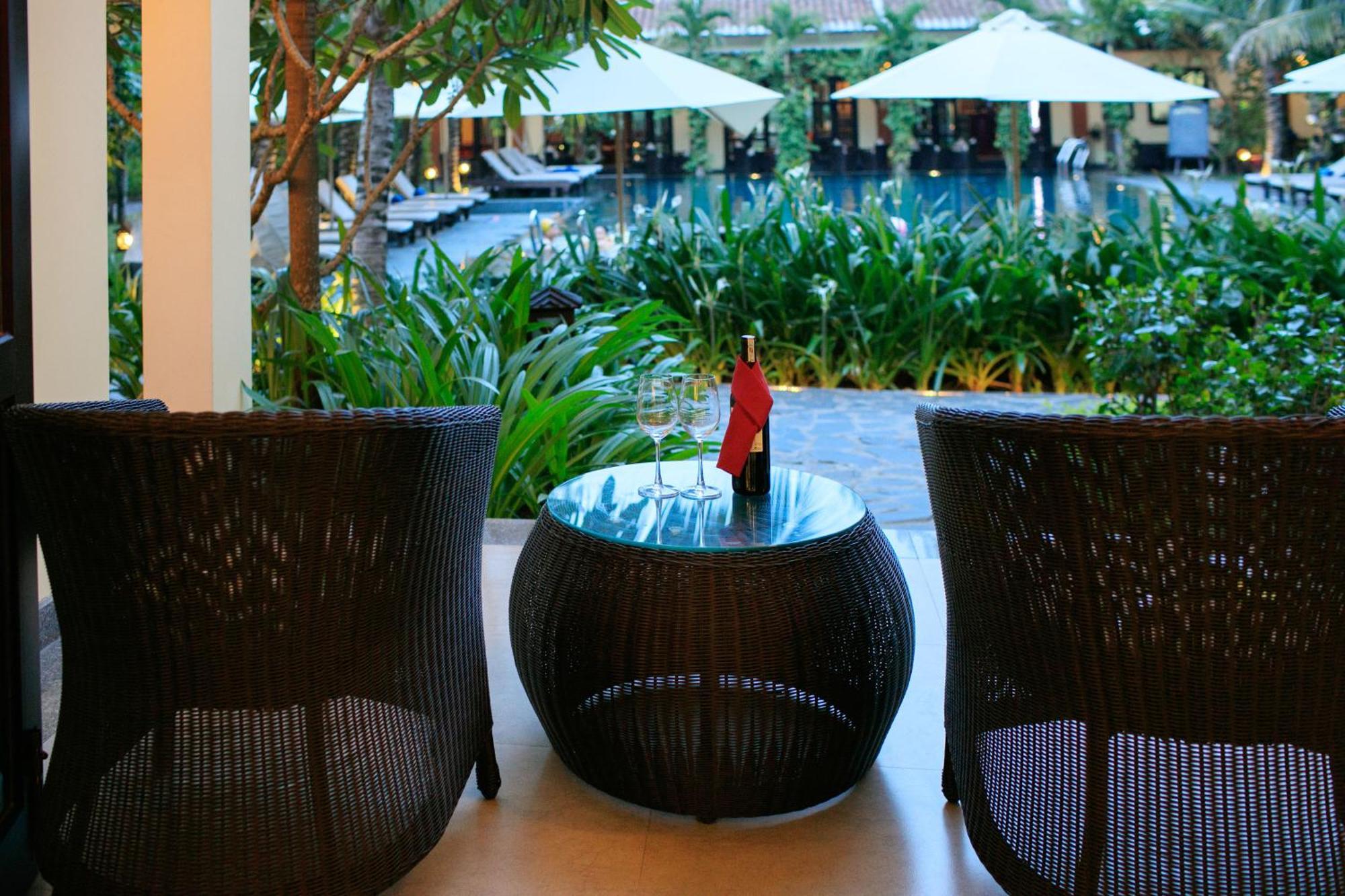 Mulberry Collection Silk Village ホイアン エクステリア 写真 The pool at the hotel